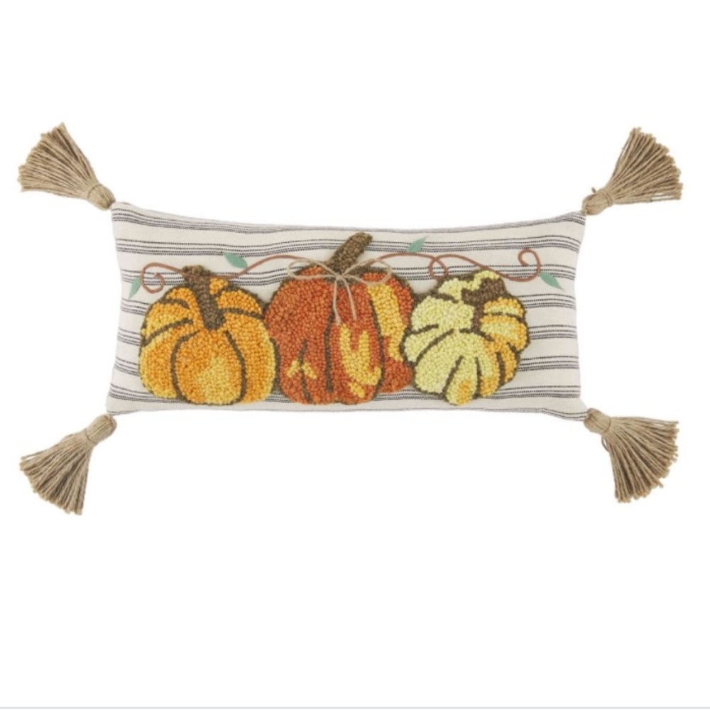 NWT Mud Pie Festive Fall Collection Hooked Wool Pumpkin Tasseled Lumbar Pillow